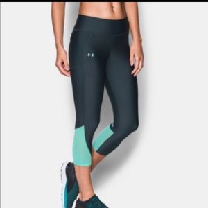 Women’s Under Armour Capri Pants
